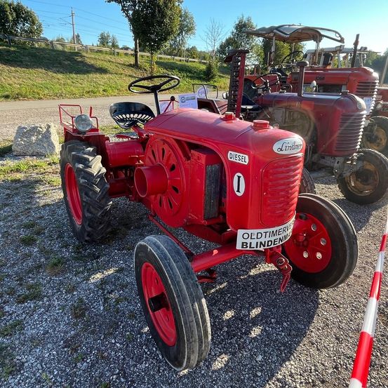 Bild enthält, Outdoors, Machine, Wheel, Nature, Tire, Tractor, Transportation, Vehicle, Countryside