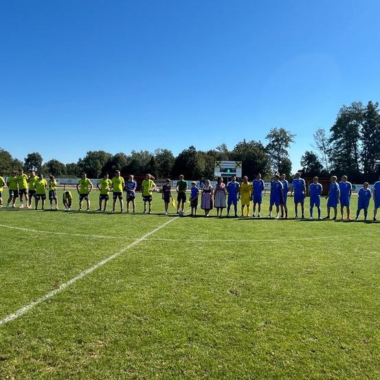 Bild enthält, Person, People, Football, Sport