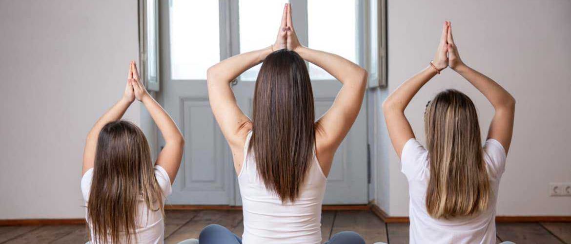 Bild enthält, Adult, Female, Person, Woman, Child, Girl, Fitness, Pilates, Working Out, Yoga