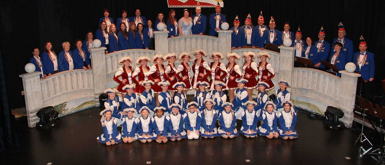 Bild enthält, People, Person, Group Performance, Crowd