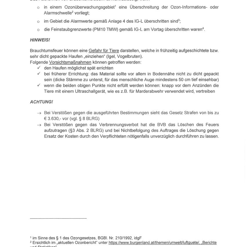 Das Bild enthält ein Dokument über Ozonüberwachung. Es bespricht die Folgen des Überschreitens von Ozoninformationsalarmgrenzen oder Alarmwerten. Sicherheitsvorkehrungen für dicht gepacktes Futter werden ebenfalls erwähnt.