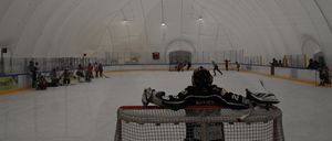 Bild enthält, Person, Helmet, Rink, Skating, Sport
