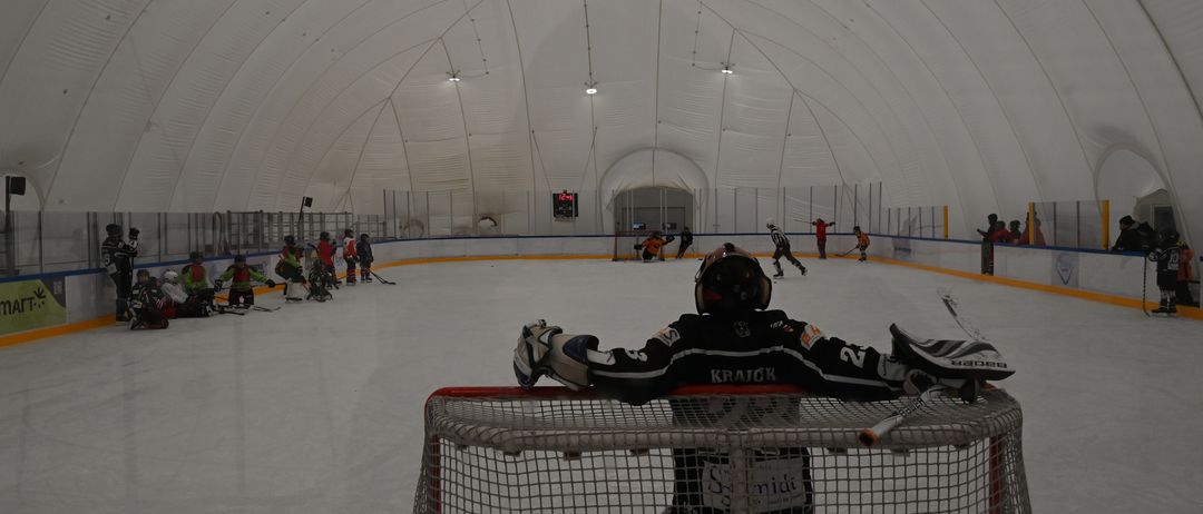 Bild enthält, Person, Helmet, Rink, Skating, Sport
