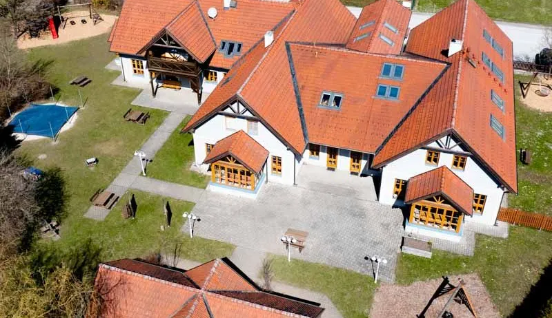 Architecture, Building, Outdoors, Housing, Aerial View, House, Driveway
