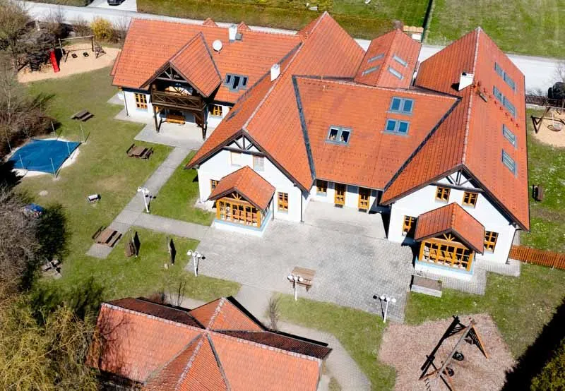 Architecture, Building, Outdoors, Housing, Aerial View, House, Driveway