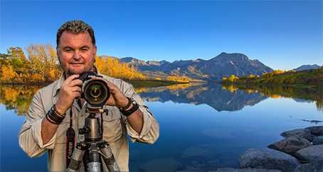 Bild enthält, Photography, Person, Portrait, Photographer, Nature, Outdoors, Scenery, Adult, Male, Man