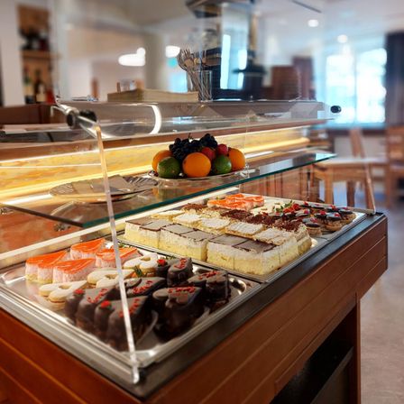 Bild enthält, Food, Meal, Brunch, Shop, Salad, Salad Bar