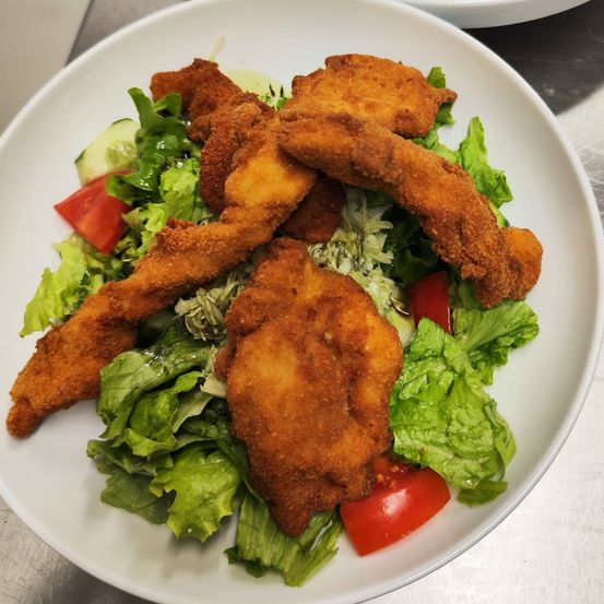 Bild enthält, Plate, Food, Food Presentation, Fritters, Cutlet