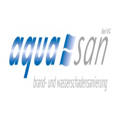 Das Aqua San Logo zeigt den Text Aqua San prominent in Blau und Grau mit einem kleinen blauen Symbol, begleitet von der Überschrift Brand- und Wasserschadensanierung.