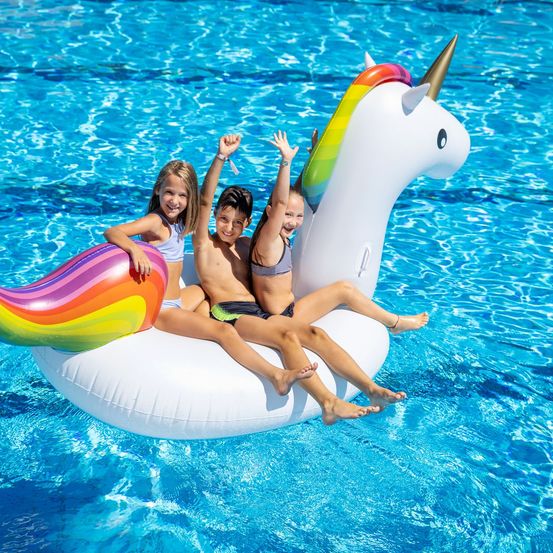 Bild enthält, Person, Swimming, Water, Swimwear, Pool, Summer, Swimming Pool, Portrait, Adult, Woman