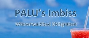 Strandrestaurant Palu's Imbiss in Eichgraben. Ein roter Cocktail am Strand mit dem Meer im Hintergrund. Der Text lautet 2026 und Speisekarte.