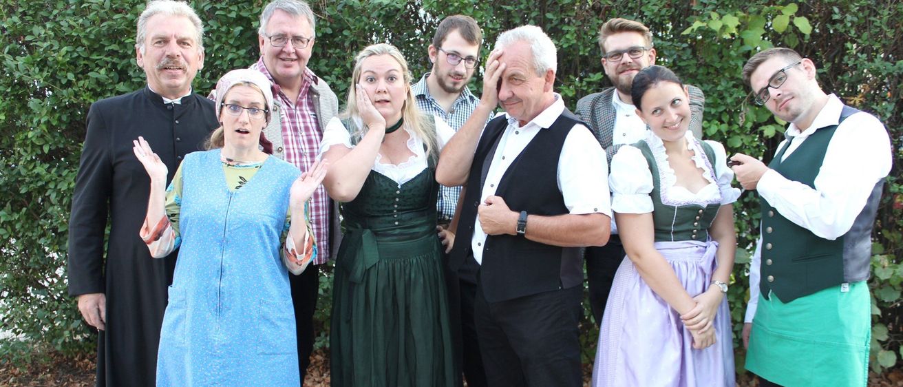 Bild enthält, Female, Girl, Person, Teen, Lady, People, Dress, Formal Wear, Adult, Man