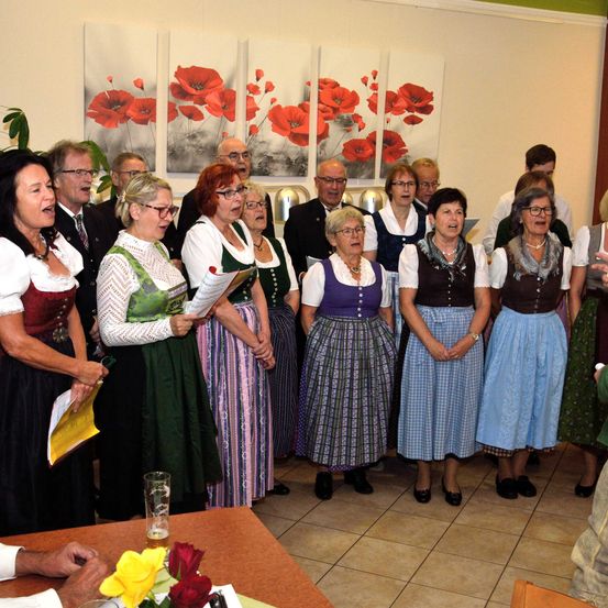 Bild enthält, People, Person, Adult, Female, Woman, Glasses, Girl, Teen, Male, Man