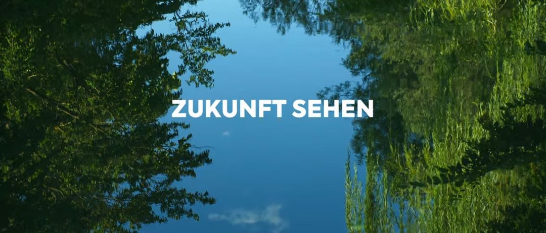 Bild enthält, Nature, Outdoors, Scenery, Pond, Water, Landscape, Land, Tree, Vegetation, Lake