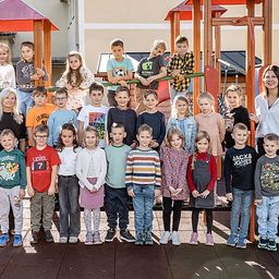 Klassenlehrerin: Prof. Mag. Bianca Scherz - 24 Schüler*innen