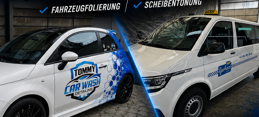 Zwei weiße Autos mit blau-weißem Design werden gezeigt, eines ist ein Fließheck und das andere ein Lieferwagen, beide mit 'Tommy Car Wash' Branding. Der Lieferwagen hat ein Taxischild. Der Hintergrund zeigt fette Texte auf Deutsch: 'Fahrzeug Styling Auf Den Punkt Gebrach'.