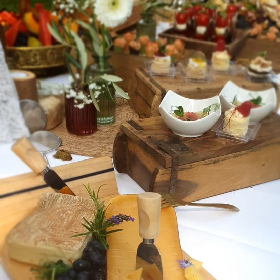 Brunch, Food, Cheese, Device, Shovel, Tool, Food Presentation, Chopping Board