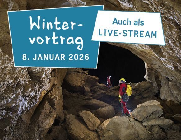 Ein Plakat für einen Wintervortrag von einer Person, die in einer Höhle mit Felsen steht.