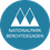 Das Logo für Nationalpark Berchtesgaden. Ein blauer Kreis mit drei weißen Dreiecken vertikal gestapelt und der Name in weiß geschrieben.