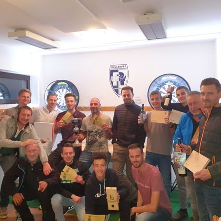 Bild enthält, People, Person, Pants, Photography, Portrait, Coat, Jacket, Shoe, Jeans, Man