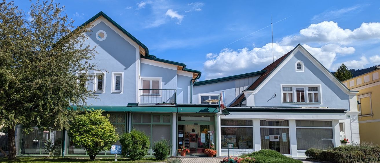 Bild enthält, Neighborhood, Suburb, Architecture, Building, Road, City, Housing