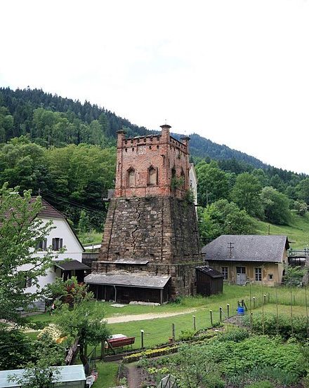 Bild enthält, Nature, Outdoors, Countryside, Building, Monastery, Rural, Village, Bell Tower, Arch, Gothic Arch