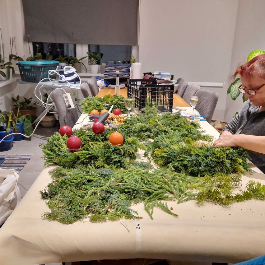 Bild enthält, Person, Plant, Glasses, Face