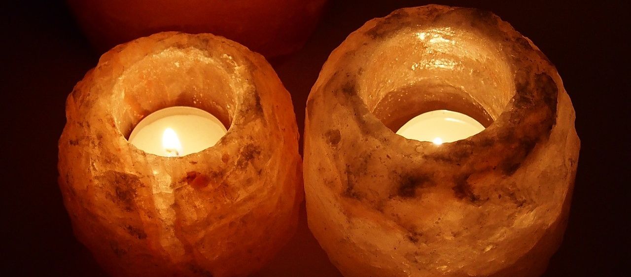 Bild enthält, Lighting, Bread, Food, Lamp, Candle, Lampshade