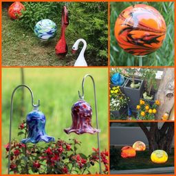 Eine Collage aus sechs verschiedenen Glasdekorationen. Beinhaltet einen roten Flamingo, einen weißen Schwan, eine orangefarbene Wirbelkugel, eine blaue Glocke und zwei orangefarbene Glühbirnen.