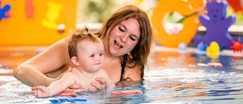 Bild enthält, Person, Swimming, Water, Face, Head, Photography, Portrait, People, Pool, Swimming Pool