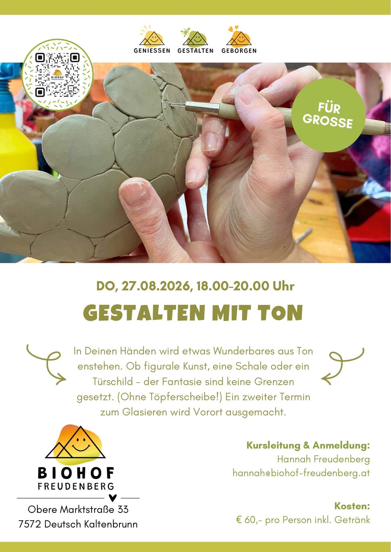 Eine Person formt eine Klette aus Ton mit einem Werkzeug. Das Bild ist eine Werbung für einen Tonmodellierungsworkshop, geplant für den 27. August 2026 von 18:00 bis 20:00 Uhr.