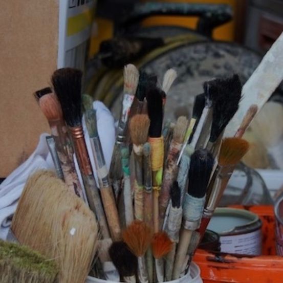 Bild enthält, Brush, Device, Tool, Can, Tin