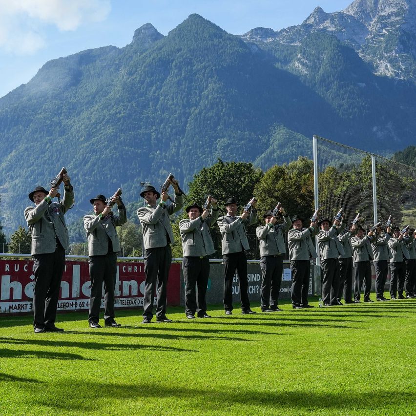 2.2HandbllerschtzenKuchl-1