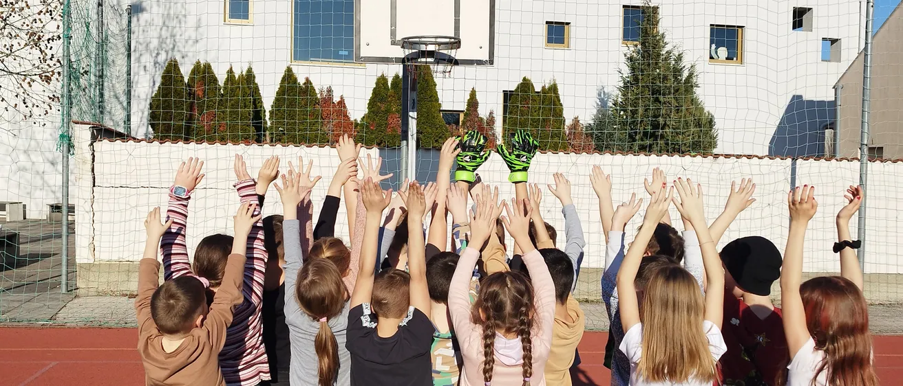 People, Person, Clothing, Jeans, Pants, Basketball, Playing Basketball, Sport