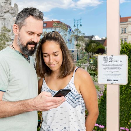 Bild enthält, Head, Person, Face, Photography, Adult, Male, Man, Portrait, Female, Woman