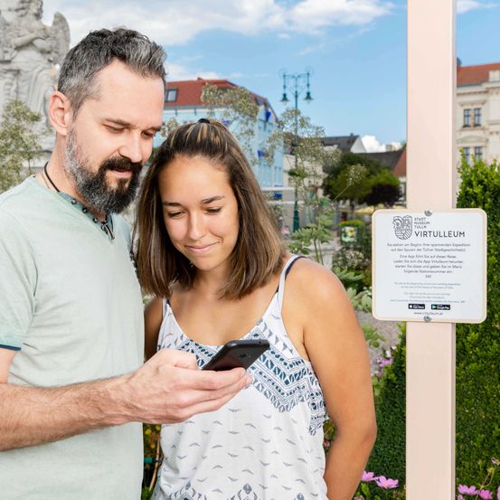 Bild enthält, Head, Person, Face, Photography, Adult, Male, Man, Portrait, Female, Woman