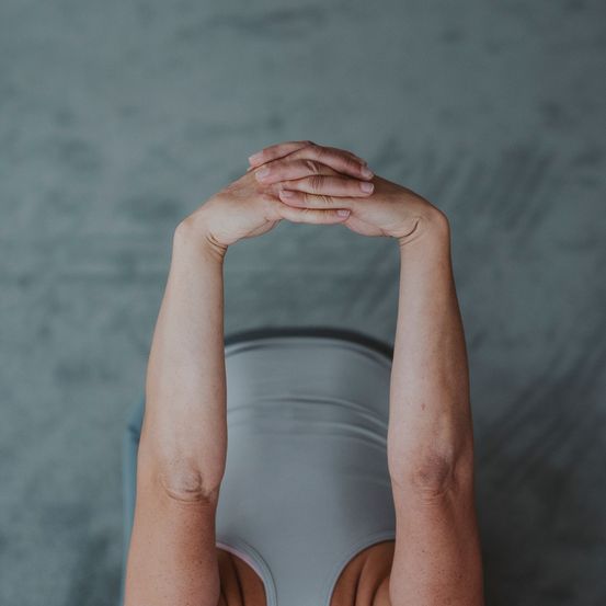 Bild enthält, Arm, Body Part, Person, Adult, Male, Man