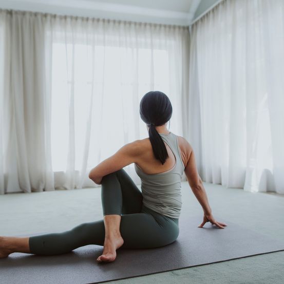 Bild enthält, Fitness, Pilates, Sport, Working Out, Adult, Female, Person, Woman