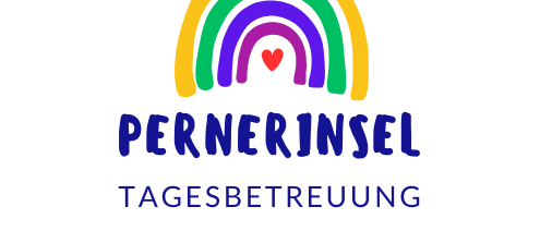 Ein Regenbogen mit einem Herz in der Mitte und dem Text Pernerinsel Tagesbetreuung darunter.