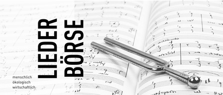 Plakat für die Liederbörse-Veranstaltung mit einem offenen Notenbuch, einer Stimmgabel und einem Zitat. Es enthält einen Zeitplan für den 8. November 2025 mit Sitzungen und Pausen. Die Veranstaltung wird von mehreren Personen organisiert.