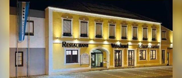 Bild enthält, Building, Hotel, City, House, Housing, Villa, Urban, Motel, Inn, Street