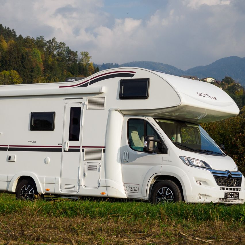 Bild enthält, Caravan, Transportation, Van, Vehicle, Car, Rv, Machine, Wheel