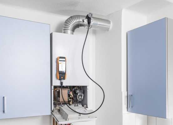 Bild enthält, White Board, Gas Pump, Electrical Device