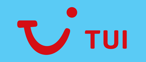 Der blaue Hintergrund zeigt das TUI-Logo. Es enthält ein rotes Smiley-Gesicht und den roten Text 'TUI'.