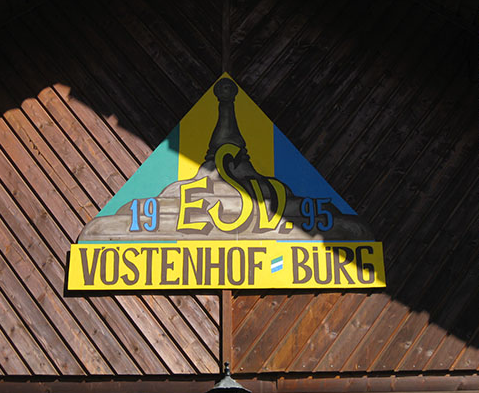 Bild enthält, Wood, Triangle, Indoors, Interior Design