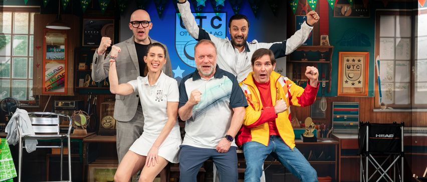 Bild enthält, Pants, People, Person, Photography, Portrait, Shoe, Jeans, Adult, Male, Man