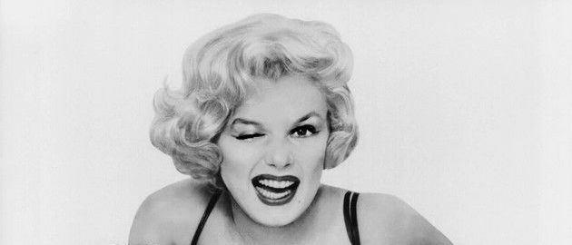 Bild enthält, Face, Head, Person, Photography, Portrait, Formal Wear, Suit, Finger, Bride, Woman