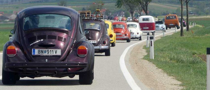 Bild enthält, Road, License Plate, Vehicle, Car, Wheel, Traffic Jam