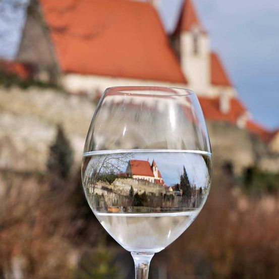 Bild enthält, Nature, Outdoors, Countryside, Rural, Glass, Farm, Alcohol, Beverage, Vineyard, Wine Tour