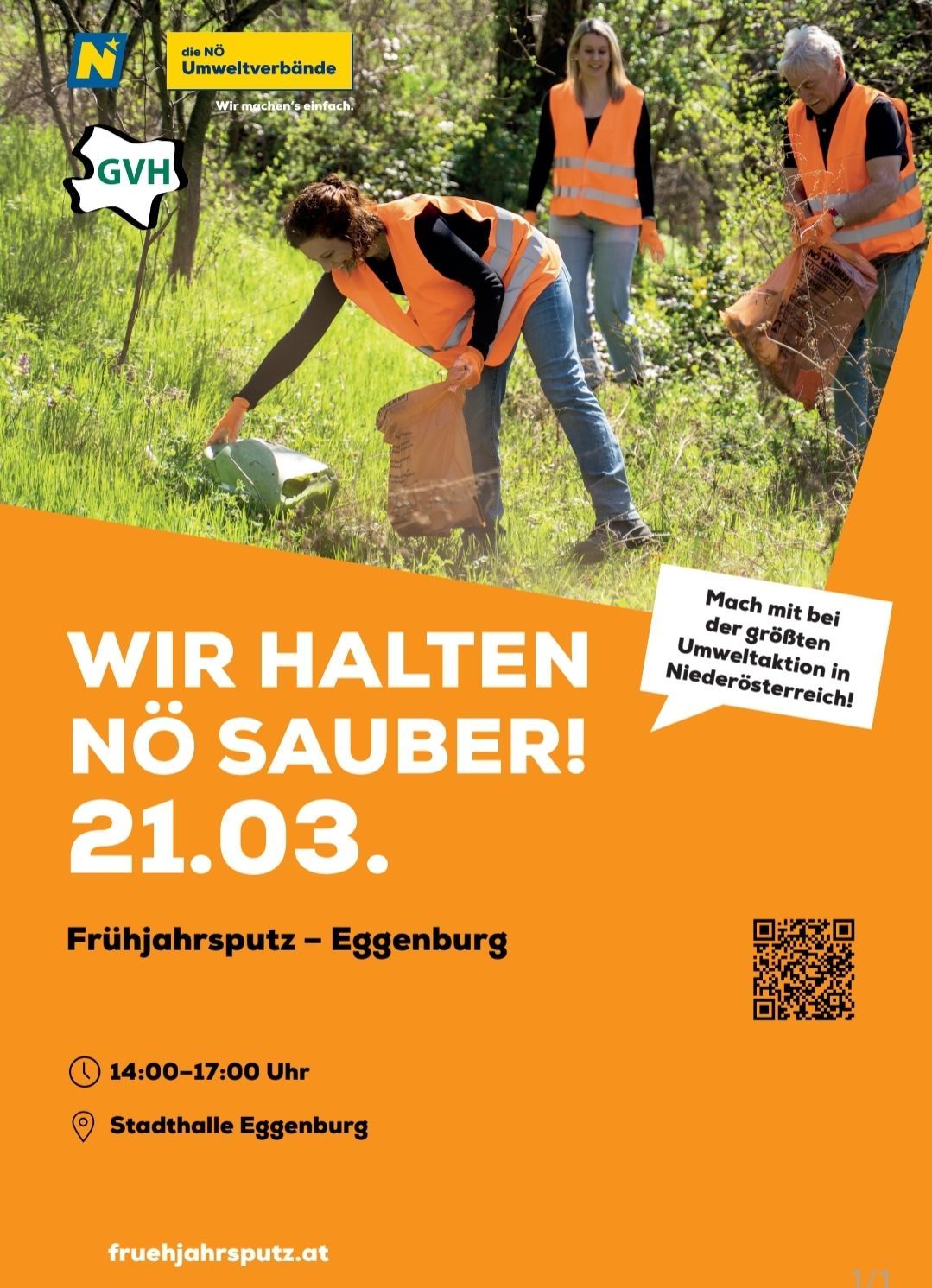 Plakat zeigt Freiwillige, die in einem Feld Müll aufsammeln, mit dem Text 'Wir halten es sauber! 21.03. Frühjahrsputz - Eggenburg'. Zeit: 14-17 Uhr. QR-Code unten.